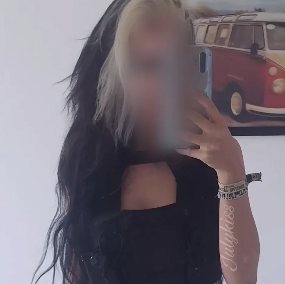 Ayse, 26